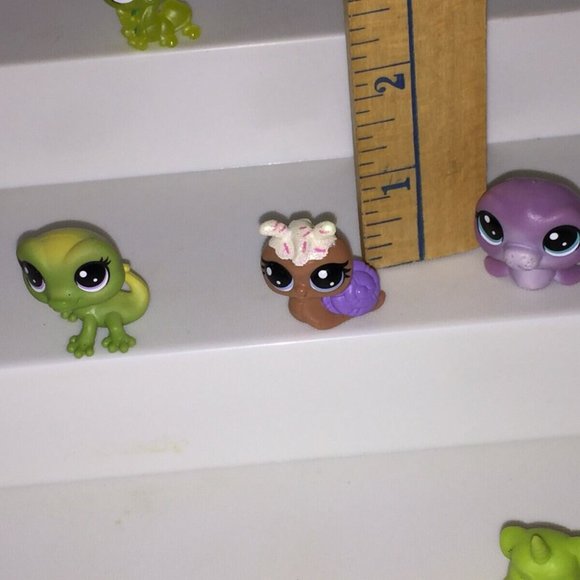 Random 16 Littlest LPS Pet Shop Mini Scale Pet Figures 1 inch Toy s - Picture 4 of 4